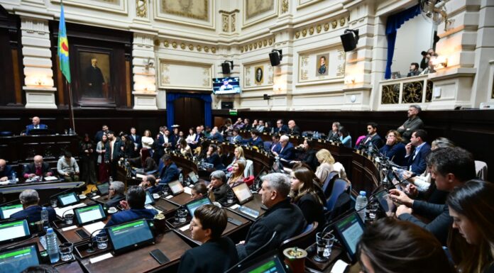 Apoyos y tensiones en la Legislatura por el avance de la reforma a la Carta Orgánica del BCRA La media sanción a la reforma del Banco Central desató apoyos y críticas en la Legislatura bonaerense.