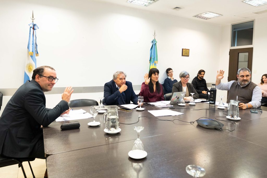 El diputado Luciano Bugallo pidió que la comisión de Ambiente y Desarrollo sostenible comience a estudiar los proyectos para regular la aplicación de fitosanitarios.
