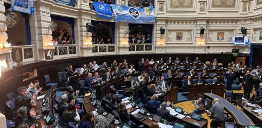 La Cámara de Diputados bonaerense despachó una batería de iniciativas sobre el Papa Francisco, como la creación de una localidad en La Matanza con su nombre.