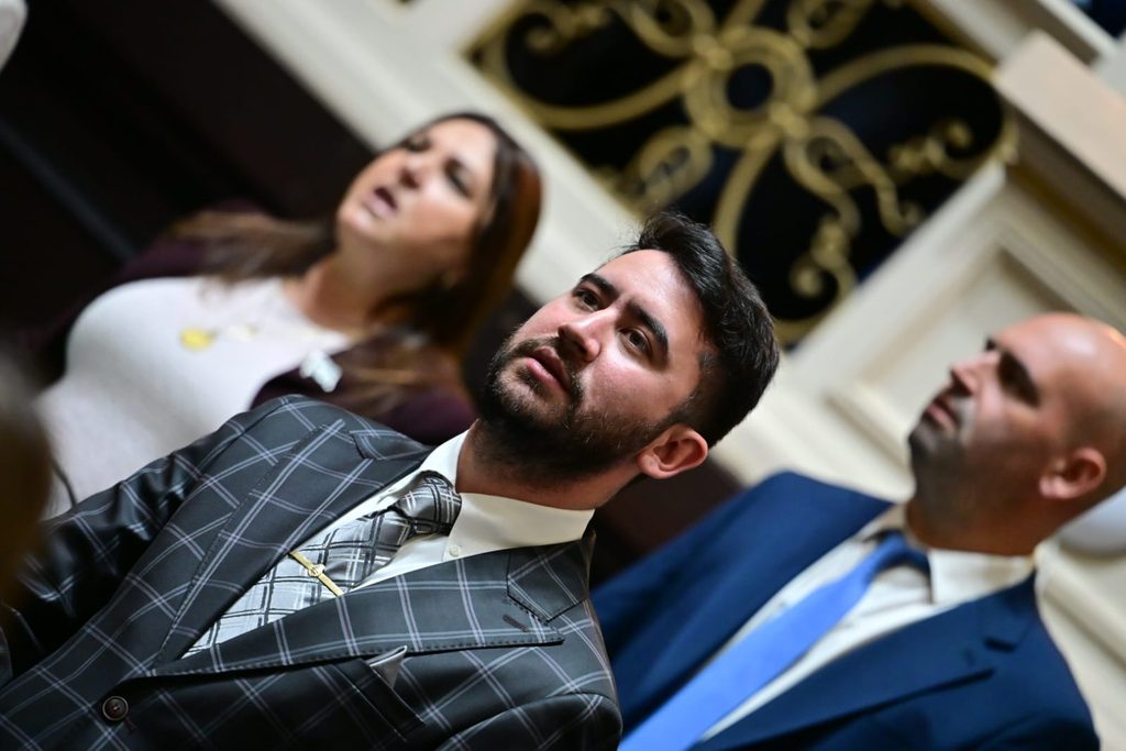 El libertario Nahuel Sotelo le respondió al FIT y defendió a la Iglesia Católica.