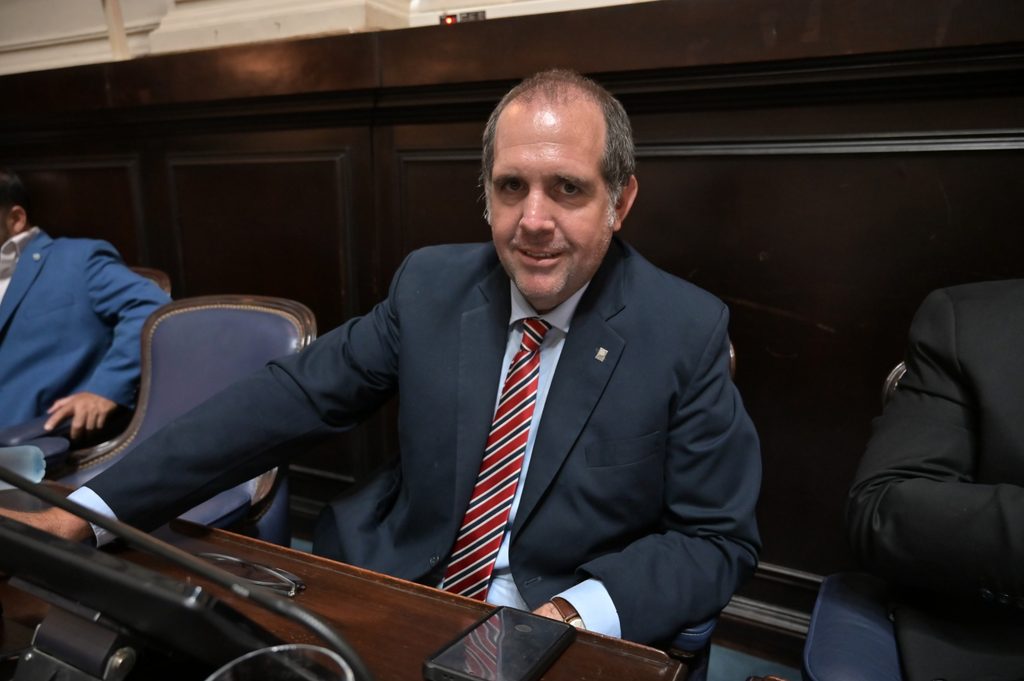 El proyecto de ley de Luciano Bugallo establece multas de más de $40 millones para caza furtiva durante horarios nocturnos organizado por tres o más personas.

