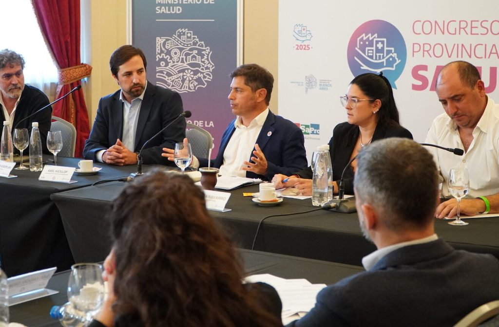 El gobernador Axel Kicillof busca crear una empresa estatal de medicamentos y el Sistema Integrado de Salud.