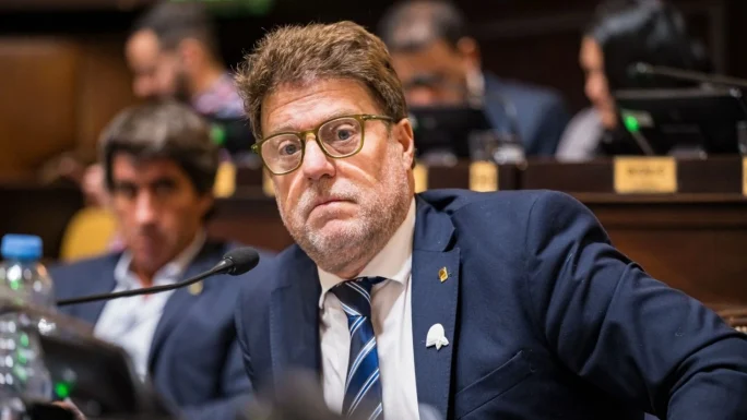 Garciarena cargó contra Kicillof por el rol del Banco Provincia en un proyecto nuclear de Río Negro Diego Garciarena renovó sus críticas a Kicillof por el rol del Banco Provincia en una operación asociada a un proyecto rionegrino en Argelia.