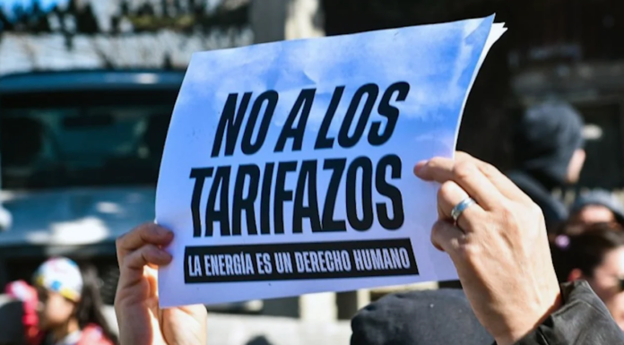Diputados piden anular los tarifazos de hasta 700% en las boletas de luz de La Costa La diputada bonaerense de la Izquierda, Mónica Schlotthauer, presentó un proyecto para anular los tarifazos de hasta 700% en las boletas de luz de La Costa.