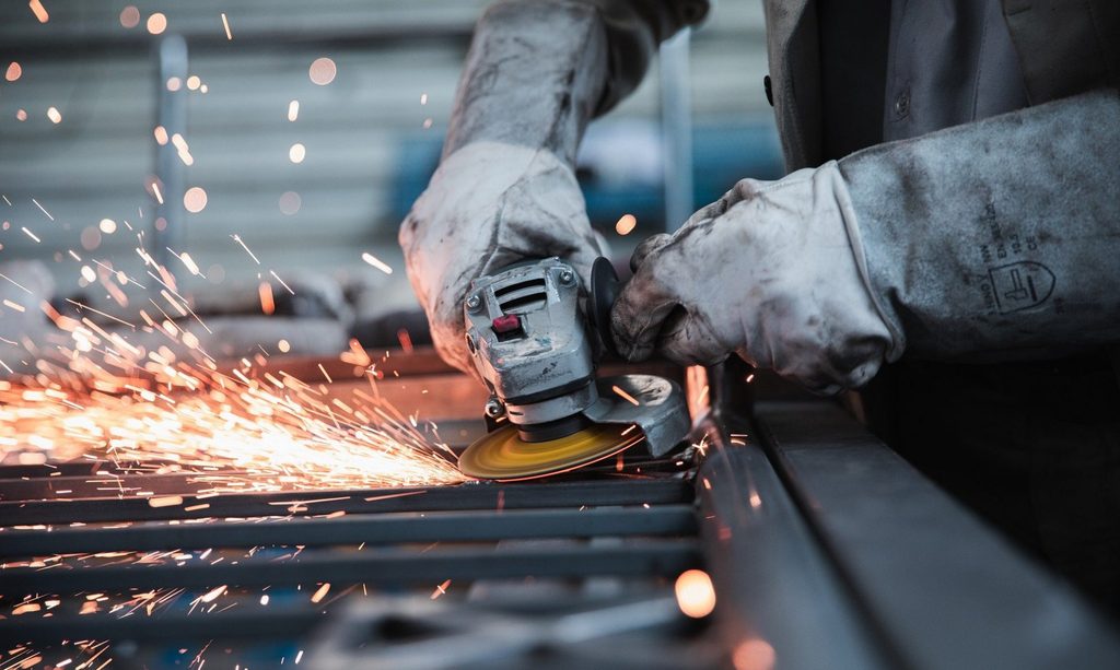 Día de la Industria: el presente de las PyMEs y el empleo industrial quedó en el centro del debate político bonaerense.