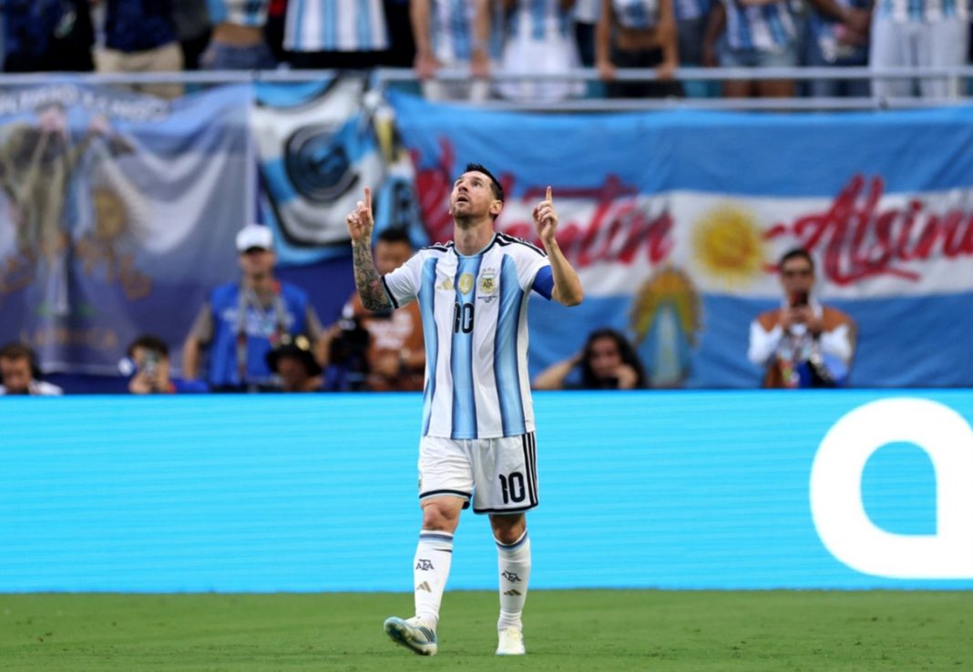 El senador de LLA, Luciano Olivera, presentó un proyecto en homenaje a Lionel Messi, tras conocerse su retiro de la Selección Argentina.