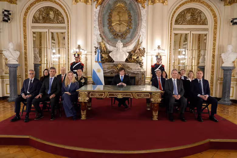 Por cadena nacional, el presidente Javier Milei adelantó sanciones a empresas que pretendan explotar recursos en las Islas Malvinas, así como la creación de un Consejo de Seguridad.