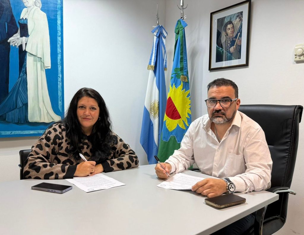 Los representantes de Nuevos Aires, Fabián Luayza y Viviana Romano, impulsan el proyecto para relevar las zonas críticas de conectividad en las rutas bonaerenses.