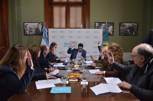 La Legislatura bonaerense agendó una nueva ronda de comisiones A la espera de la sesión en el Senado, la Legislatura bonaerense agendó un total de tres reuniones de comisiones para esta semana.