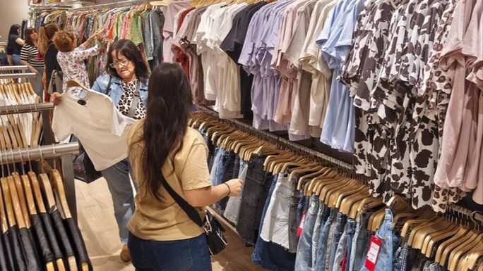 Las ventas minoristas pyme volvieron a caer en agosto y acumulan un retroceso del 2,4% en 2026 Las ventas minoristas de las pymes volvieron a registrar una variación negativa en agosto, de acuerdo con el relevamiento de la CAME.
