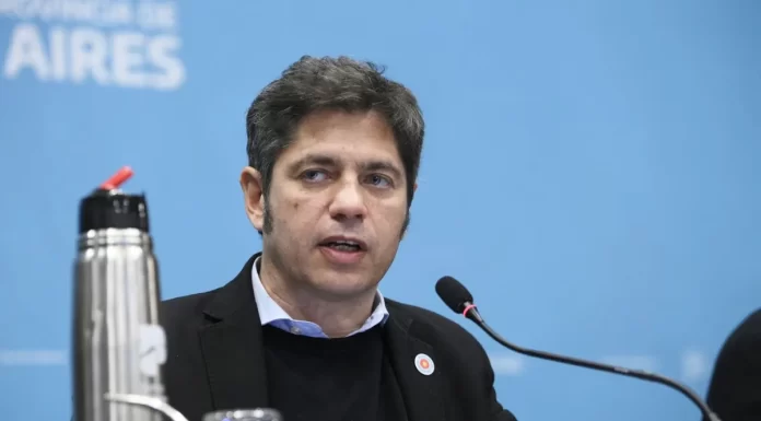 Kicillof cobrará un 2% de impuestos al juego online para fortalecer la lucha contra la ludopatía Axel Kicillof anunció un impuesto del 2% al juego online y destinará los fondos recaudados a salud, educación, desarrollo social y acciones contra la ludopatía.