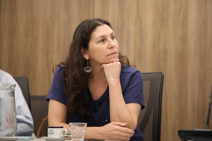 Mónica Macha insiste con la ley para eximir a los inquilinos bonaerenses del pago de las comisiones inmobiliarias. 