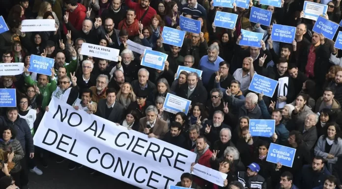 El oficialismo busca incentivar la inversión privada en ciencia frente al desguace de Milei La diputada bonaerense, Silvina Nardini, propone incentivar inversiones de privados en proyectos de interés científico, tecnológico, ante el desguace del Ejecutivo nacional.