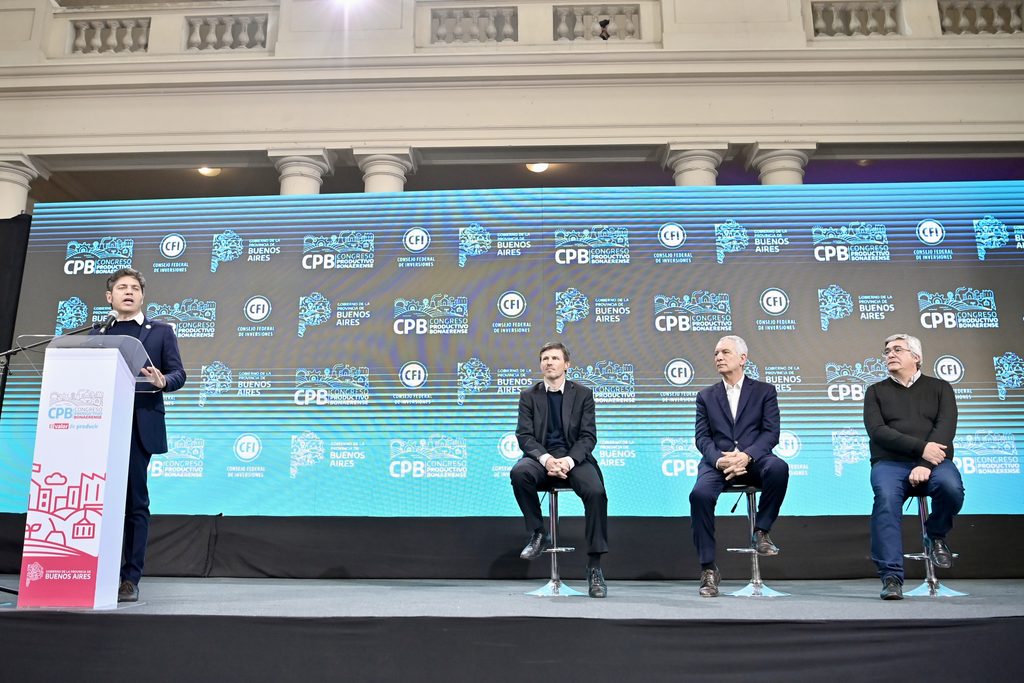El gobernador Axel Kicillof encabezó este martes la apertura del 4° Congreso Productivo bonaerense en el Pasaje Dardo Rocha en la ciudad de La Plata.