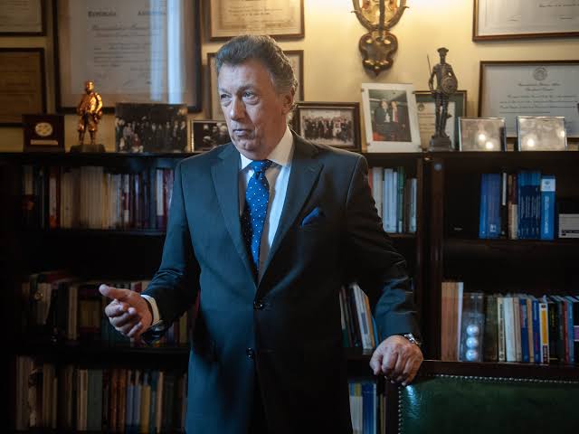 Reforma electoral: la acordada lleva la firma del titular de la CNE, Alberto Dalla Via.
