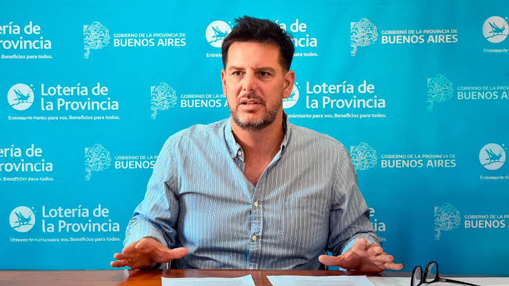 El titular de Lotería y Casinos, Gonzalo Atanasof.