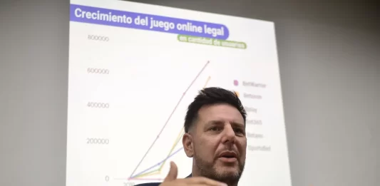 Gonzalo Atanasof promovió la creación de un nuevo impuesto al juego con el objetivo de crear un nuevo pozo millonario. La lucha contra la ludopatía sigue postergada.