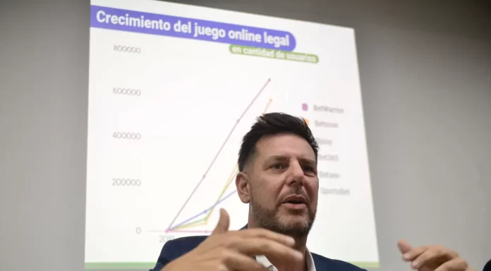 Atanasof crea una caja de $40.000 millones con el juego online, mientras deja crecer la ludopatía infantil Gonzalo Atanasof promovió la creación de un nuevo impuesto al juego con el objetivo de crear un nuevo pozo millonario. La lucha contra la ludopatía sigue postergada.