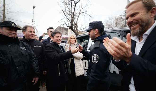 Kicillof inaugura una nueva Casa de la Provincia y una comisaría en Ezeiza El gobernador bonaerense, Axel Kicillof, inaugura este jueves una nueva Casa de la Provincia, un centro de emergencias y una comisaría en el distrito de Ezeiza.