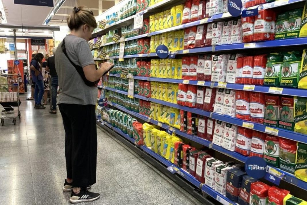 Luego de haber acelerado en julio, la inflación de agosto marcó su menor registro en 14 meses. El acumulado de 2026 fue de 21,3%.