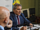 Senadores opositores piden liberar fondos a los municipios por la llegada del Super Ñino El senador Sergio Vargas pidió autorizar a los municipios, por el término de seis meses, a reasignar los fondos provenientes del Inmobiliario Rural hacia obras hídricas.