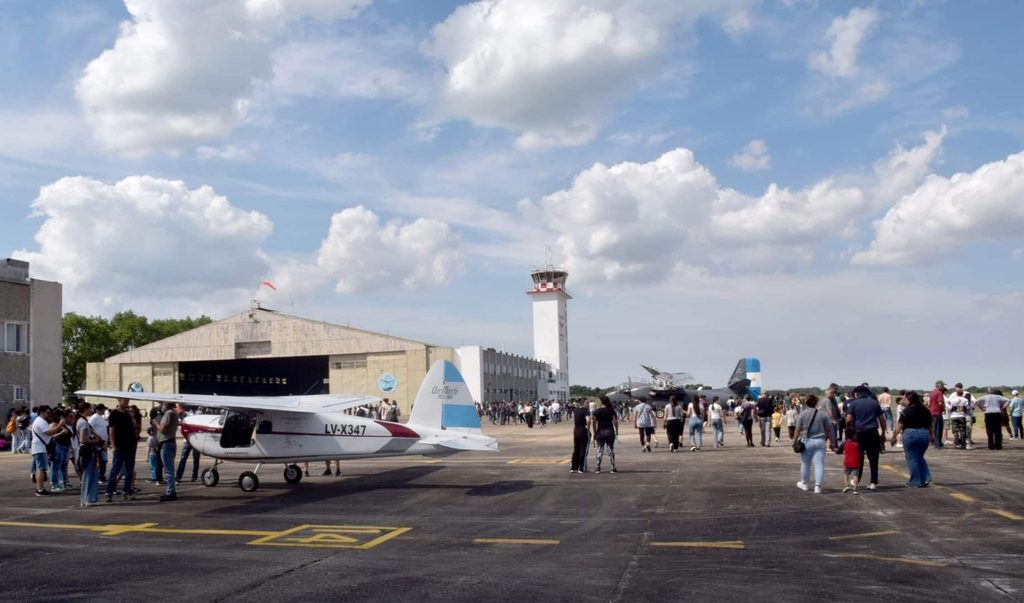 La Base Aeronaval de Punta Indio emplea actualmente a 185 trabajadores civiles y 300 militares.