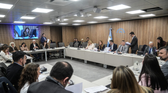 Diputados vuelve a debatir el endeudamiento familiar y la emergencia en discapacidad Diputados de la oposición avanzarán este martes y miércoles en comisiones con proyectos sobre endeudamiento familiar y discapacidad. La agenda completa.