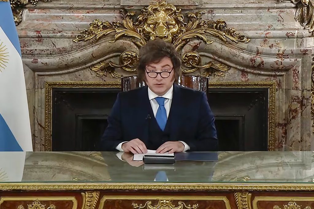 En la cadena nacional de julio, Milei anunció que podría implementar el método estadounidense del shutdown si no se cumple con el equilibrio fiscal. 