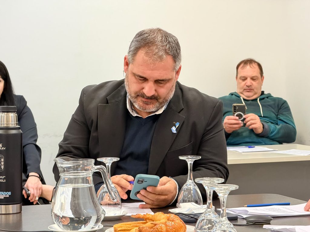 Juan Malpeli respaldó los proyectos contra los recortes de Milei al transporte.
