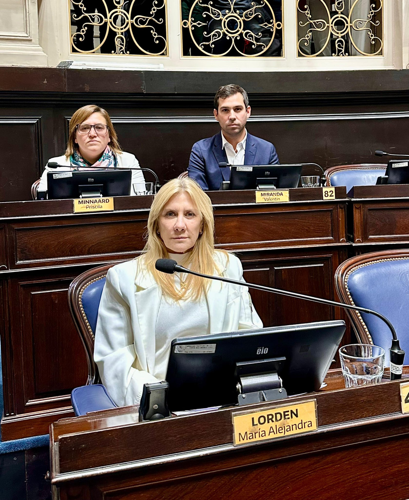 La titular del bloque de la UCR - Unión Cívica Radical, María Alejandra Lordén, y su correligionario, Valentín Miranda, dieron el presente en la comisión de Ludopatía. 