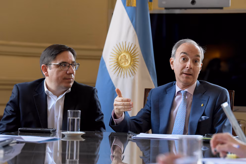El secretario de Educación, Carlos Torrendell, y el subsecretario de Políticas Universitarias, Alejandro Álvarez.
