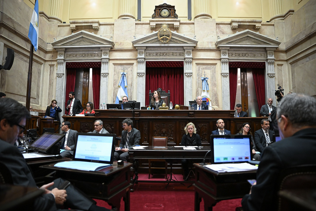El Senado nacional sancionó la ley de Inocencia Fiscal II para formalizar un mayor ingreso de los “dólares del colchón”. Asimismo, se aprobó la reforma a la Ley de Biocombustibles.