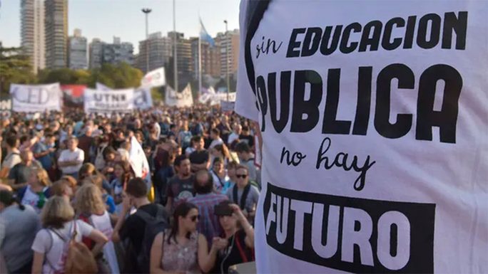 Paro Universitario: el Frente Sindical confirmó nuevas jornadas de protesta, en la previa a la Marcha Federal El Frente Sindical resolvió profundizar el plan de lucha, con un paro universitario de 48 horas y una marcha federal.