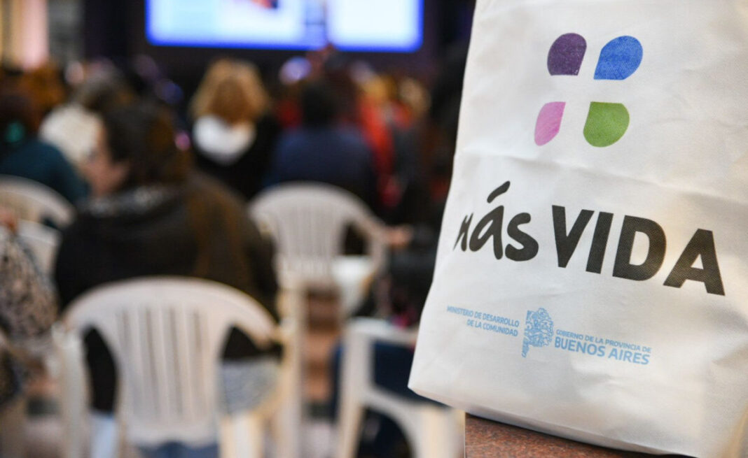 El Ejecutivo bonaerense derogó dos resoluciones efectuaas por Vidal y amplió la población alcanzada por el programa Más Vida.