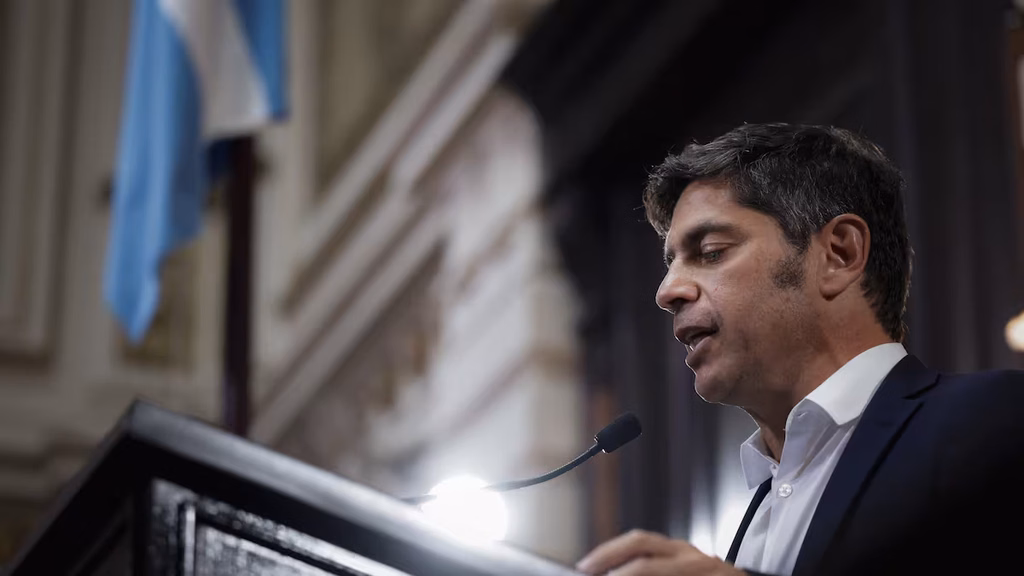 Axel Kicillof enfrenta números legislativos complicados para definir el futuro de las PASO.