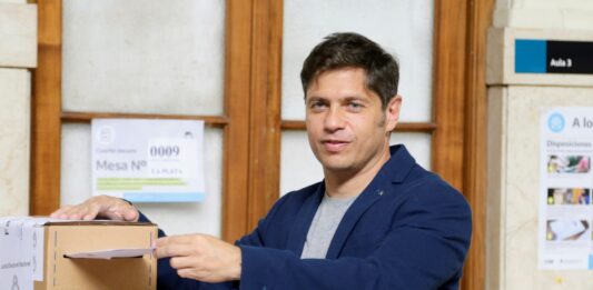 Una eventual eliminación de las PASO podría abrirle un nuevo frente de negociación al gobernador Axel Kicillof. Qué posición tiene cada bloque en la Legislatura.