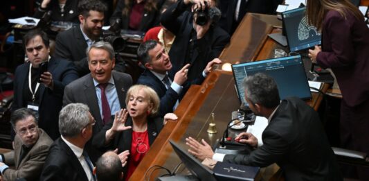 El Gobierno nacional busca desactivar la polémica por los recortes en discapacidad proyectados en el Presupuesto 2027 y negocia cambios con la oposición dialoguista.