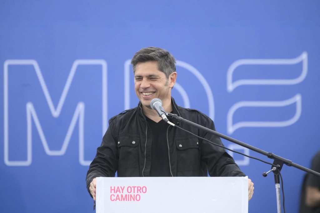 El gobernador Axel Kicillof sostuvo que las mayorías para derrotar a Miliei "no surgirá de la rosca a espaldas de la gente".