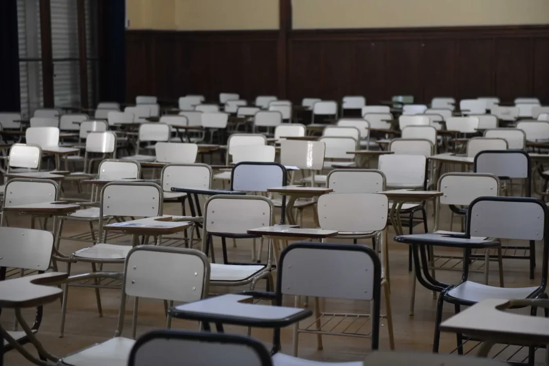 Docentes y no docentes convocaron un nuevo paro universitario para este martes y se preparan para la 5ta Marcha Federal para exigir el cumplimiento del financiamiento.