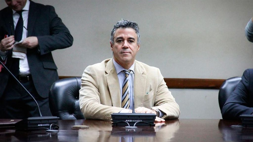 El juez federal Daniel Rafecas acusó formalmente a 7 ciudadanos iraníes y a un libanes por la planificación y ejecución del atentado a la sede de la AMIA.