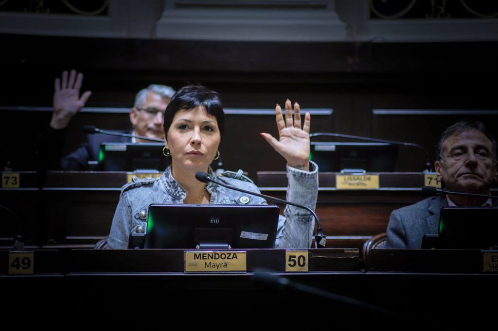 Mayra Mendoza sumó una iniciativa para regular las aplicaciones de apuestas online en la provincia de Buenos Aires. 
