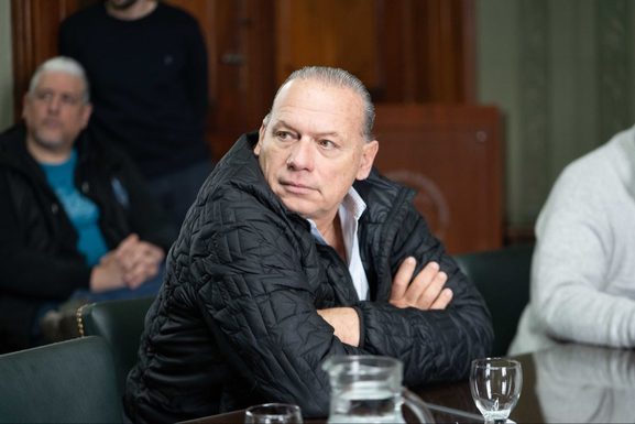 Berni volvió a cruzar la baja de imputabilidad a 14 años: “Se guían por un eslogan político” El senador Sergio Berni calificó de arbitrario el nuevo límite de imputabilidad y advirtió que la reforma puede favorecer el reclutamiento de menores.