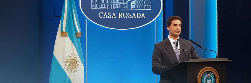 En su habitual conferencia de prensa, el vocero presidencial, Adrián Ravier, le bajó el tono a la interna del presidente Javier Milei con su jefa de la bancada de senadores, Patricia Bullrich.