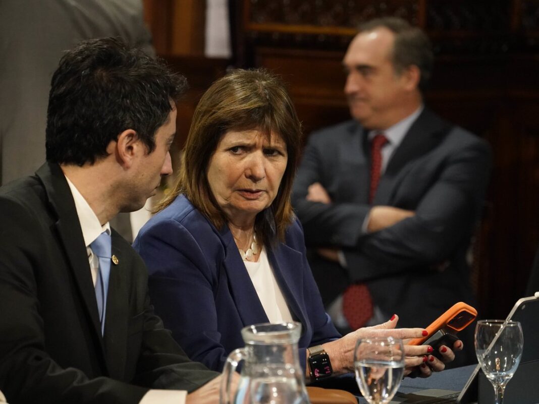 La Libertad Avanza apura acuerdos en el Senado para votar la reforma del Banco Central y del régimen de Zonas Frías este mismo jueves.