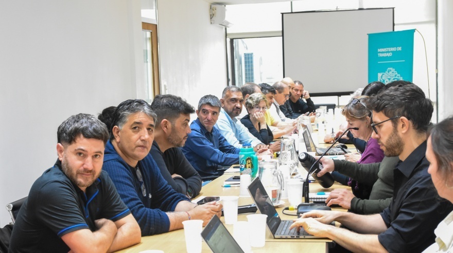 Funcionarios provinciales y representantes de estatales bonaerenses se reunirán este jueves en la sede del Ministerio de Trabajo.