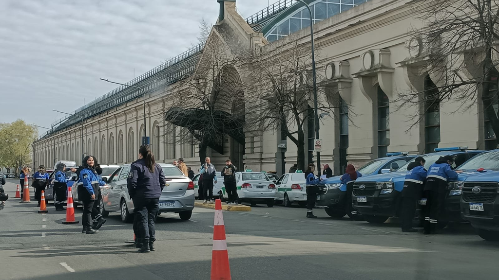 La Municipalidad de La Plata desplegó operativos y retuvo más de 20 autos de conductores de apps.