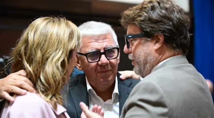 Los proyectos que entran en el acuerdo entre el peronismo y la oposición para reactivar la Legislatura Diputados y senadores del peronismo y la oposición consensuaron un plan de acción para reactivar la Legislatura en lo que queda del 2026. Los proyectos que podrían tratarse.