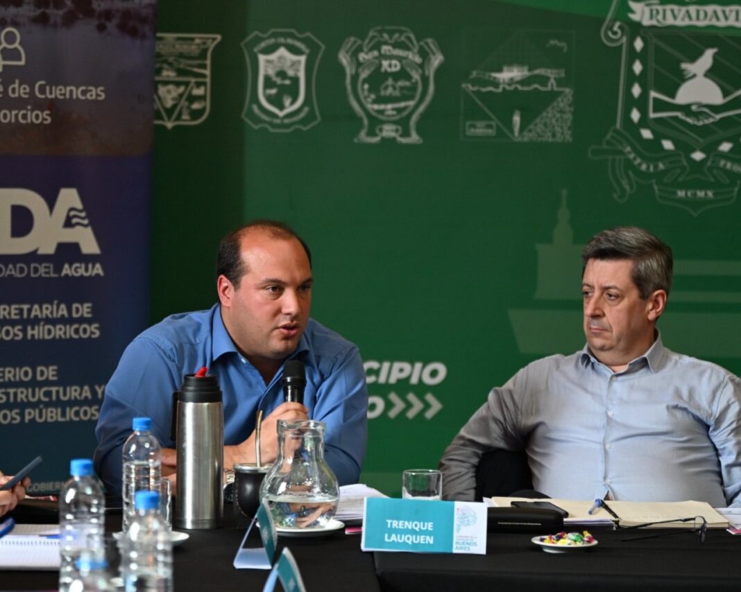 El intendente de Trenque Lauquen, Francisco Recoulat, reunió al Comité Regional de la Cuenca Hídrica del Rio Salado para coordinar acciones ante la llegada de El Niño.