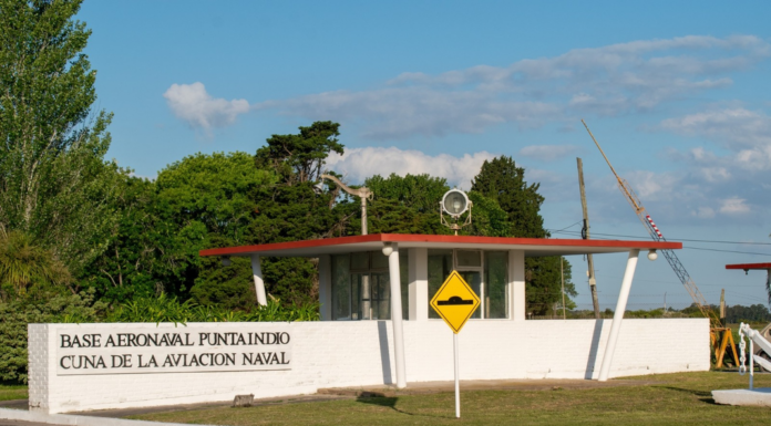 Diputados dictaminó un proyecto de repudio al cierre de la Base Aeronaval de Punta Indio La comisión de Asuntos Constitucionales despachó una iniciativa del legislador bonaerense, Martín Rozas, en repudio al cierre de la Base Aeronaval de Punta Indio.