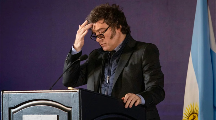 Milei negó una recesión, defendió el consumo y habló de las diferencias con Bullrich El presidente, Javier Milei, negó que la economía argentina esté en una recesión y desestimó los contrapuntos con senadora, Patricia Bullrich.